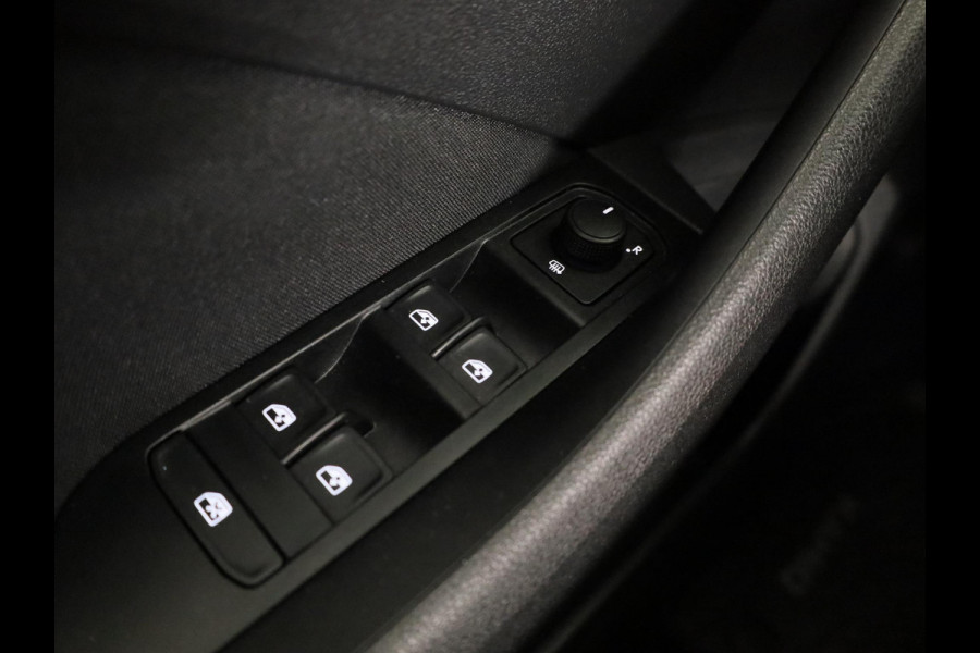 Škoda Kamiq 1.0 TSI Sport Business 110pk | Panoramadak | Navigatie | Parkeercamera | Cirtual Cockpit | Led koplampen | 18 inch Lichtmetalen velgen