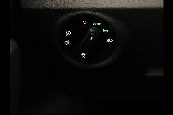 Škoda Kamiq 1.0 TSI Sport Business 110pk | Panoramadak | Navigatie | Parkeercamera | Cirtual Cockpit | Led koplampen | 18 inch Lichtmetalen velgen