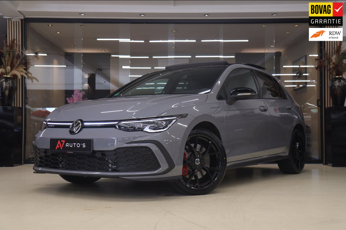 Volkswagen Golf 1.4 eHybrid GTE / HEADUP/PANO/IQLIGHT/CAM/CARPLAY/VOL