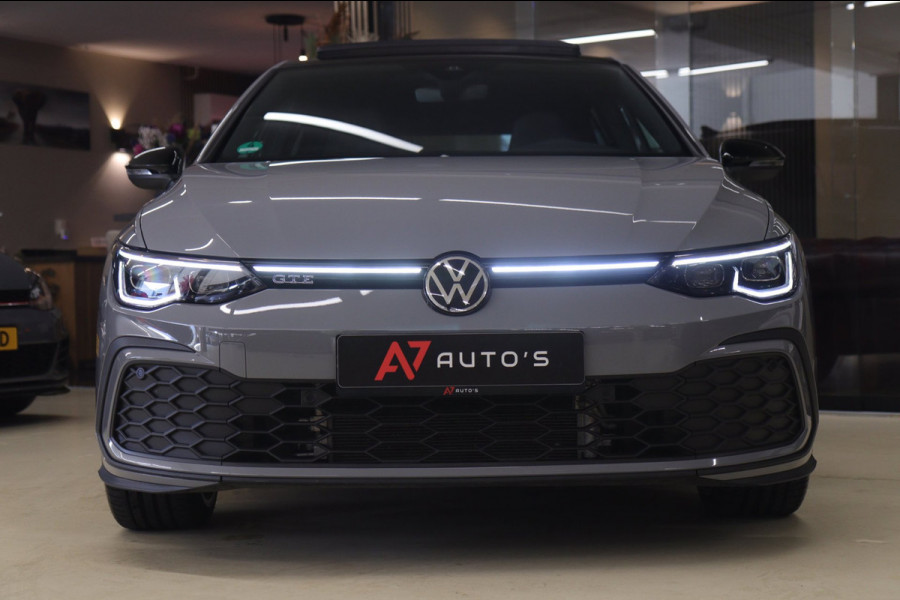 Volkswagen Golf 1.4 eHybrid GTE / HEADUP/PANO/IQLIGHT/CAM/CARPLAY/VOL