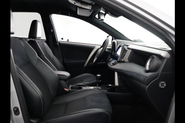 Toyota RAV4 2.5 STYLE HYBRIDE 4-WD SILVERLINE GARANTIE 4-2028* 1650 TREKGEWICHT . GARANTIE TOT 04-2028! . PARKEERSENSOREN VOOR & ACHTER . KEYLESS ENTRY  .