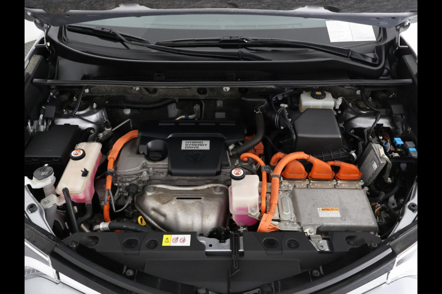 Toyota RAV4 2.5 STYLE HYBRIDE 4-WD SILVERLINE GARANTIE 4-2028* 1650 TREKGEWICHT . GARANTIE TOT 04-2028! . PARKEERSENSOREN VOOR & ACHTER . KEYLESS ENTRY  .