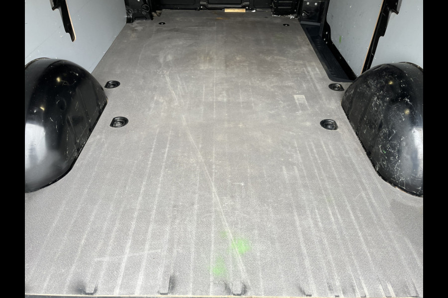 Mercedes-Benz Vito 119 1.9 CDI 190pk Automaat 190PK L2H1 Climate Control Adaptieve Cruise Control Trekhaak Navigatie Camera Stoelverwarming