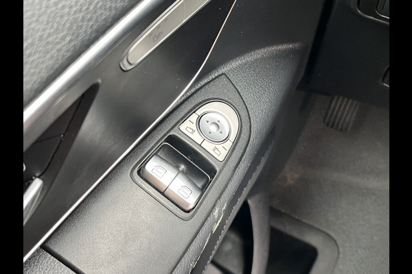 Mercedes-Benz Vito 119 1.9 CDI 190pk Automaat 190PK L2H1 Climate Control Adaptieve Cruise Control Trekhaak Navigatie Camera Stoelverwarming
