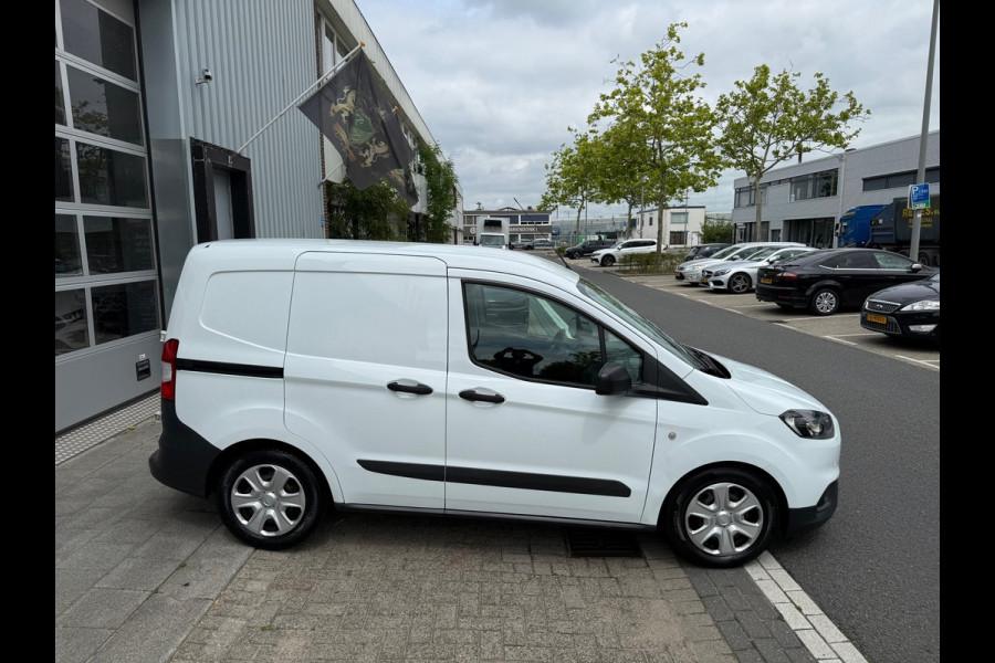 Ford Transit Courier 1.5 TDCI Trend PDC/NAVI/AIRCO/TREKHAAK