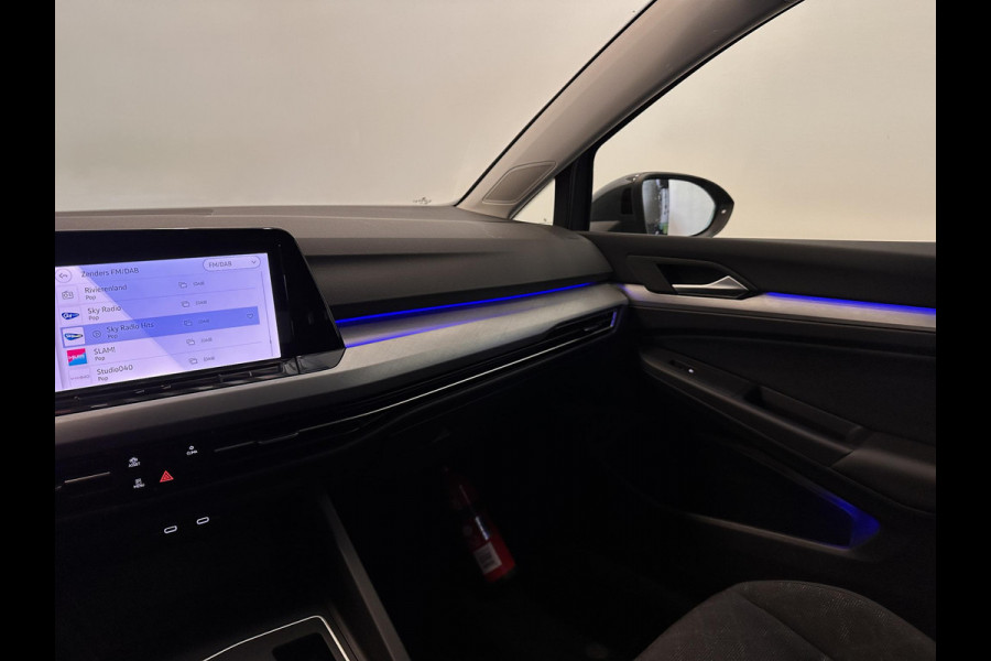 Volkswagen Golf Variant 1.0 eTSI DSG Life Business Navigatie Aplle Carplay/Android auto Wireless PDC VA + Camera Adaptive Cruise Control
