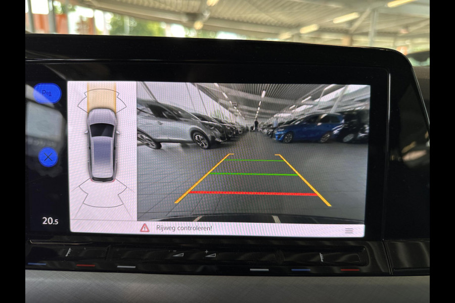 Volkswagen Golf Variant 1.0 eTSI DSG Life Business Navigatie Aplle Carplay/Android auto Wireless PDC VA + Camera Adaptive Cruise Control