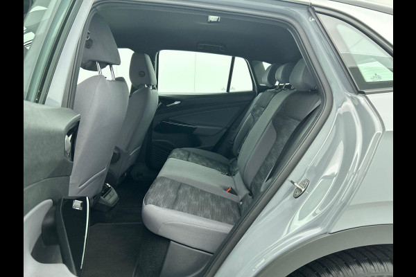 Volkswagen ID.4 Life 77 kWh Style Pack Navigatie Apple Carplay/Android Auto Adaptive Cruise Control Parkeersensoren Stoel- en stuurverwarming Full Led Climate Control Lichtmetalen velgen