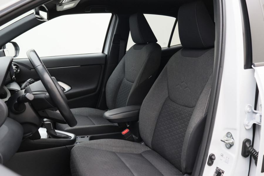 Toyota Yaris Cross 1.5 Hybrid Adventure Winterpakket, Climate, ACC, Camera, Apple Carplay, LED, PDC, 17''