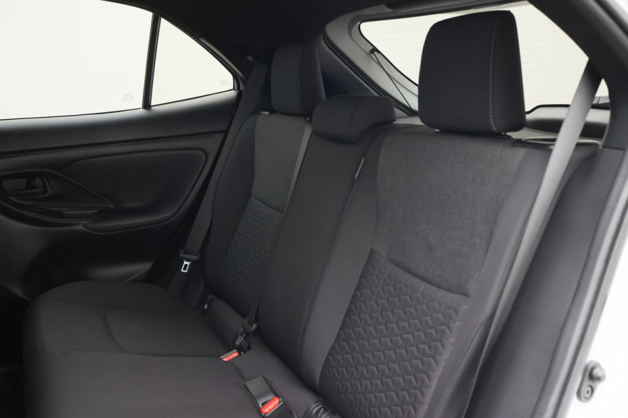 Toyota Yaris Cross 1.5 Hybrid Adventure Winterpakket, Climate, ACC, Camera, Apple Carplay, LED, PDC, 17''