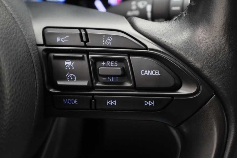 Toyota Yaris Cross 1.5 Hybrid Adventure Winterpakket, Climate, ACC, Camera, Apple Carplay, LED, PDC, 17''