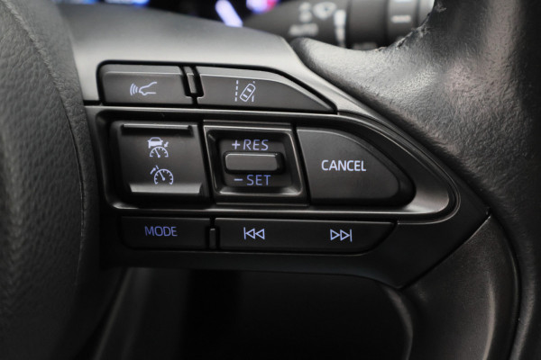 Toyota Yaris Cross 1.5 Hybrid Adventure Winterpakket, Climate, ACC, Camera, Apple Carplay, LED, PDC, 17''