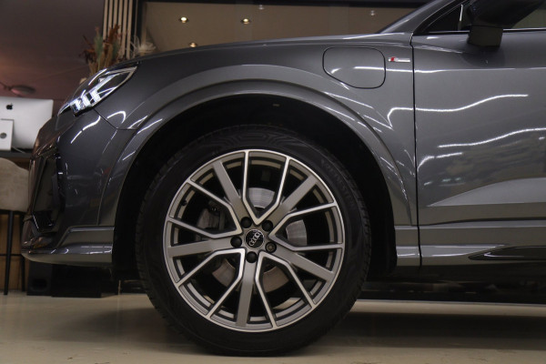 Audi Q3 Sportback 45 TFSI e S Edition 3X S-Line /PANO/KEYLES/STOELV/BOMVOL