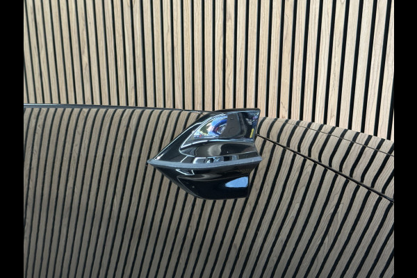 Renault Clio 1.0 TCe 100 pk Intens | Groot Navi | 360 | Stoel & Stuur verwarming | Carplay | 100% Dealer onderhouden!