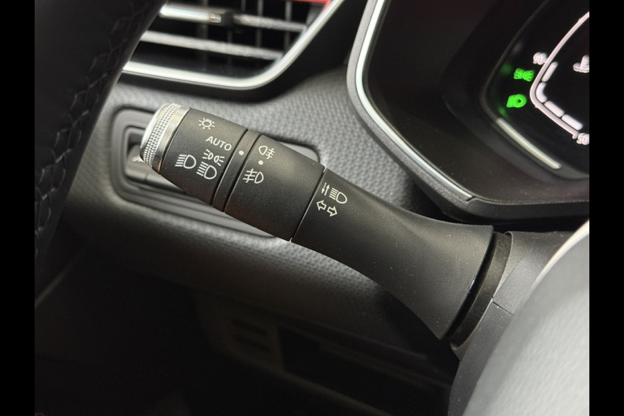 Renault Clio 1.0 TCe 100 pk Intens | Groot Navi | 360 | Stoel & Stuur verwarming | Carplay | 100% Dealer onderhouden!