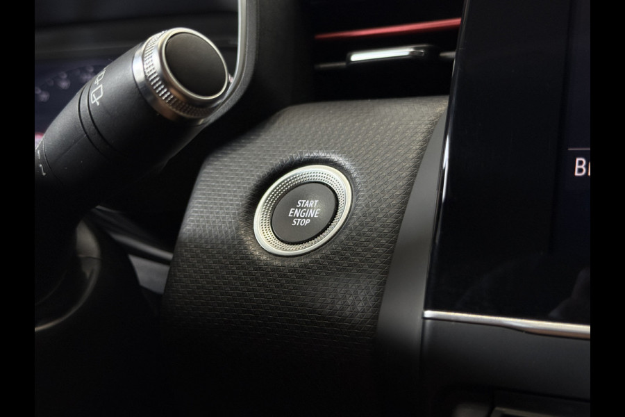 Renault Clio 1.0 TCe 100 pk Intens | Groot Navi | 360 | Stoel & Stuur verwarming | Carplay | 100% Dealer onderhouden!