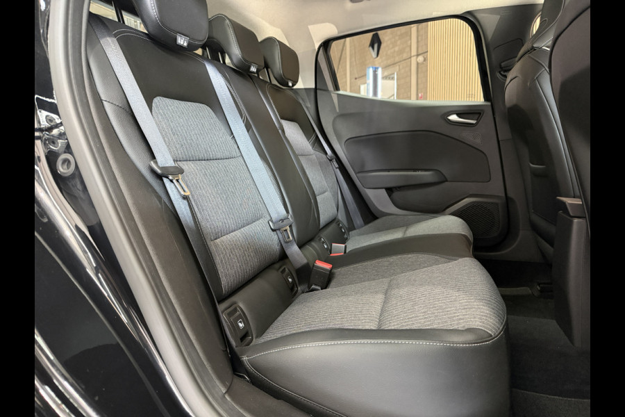 Renault Clio 1.0 TCe 100 pk Intens | Groot Navi | 360 | Stoel & Stuur verwarming | Carplay | 100% Dealer onderhouden!