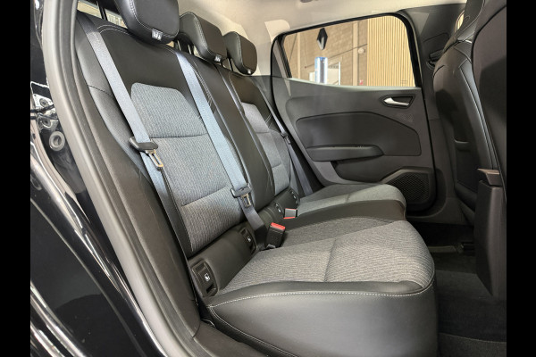 Renault Clio 1.0 TCe 100 pk Intens | Groot Navi | 360 | Stoel & Stuur verwarming | Carplay | 100% Dealer onderhouden!