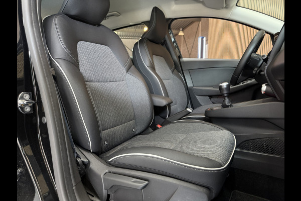 Renault Clio 1.0 TCe 100 pk Intens | Groot Navi | 360 | Stoel & Stuur verwarming | Carplay | 100% Dealer onderhouden!