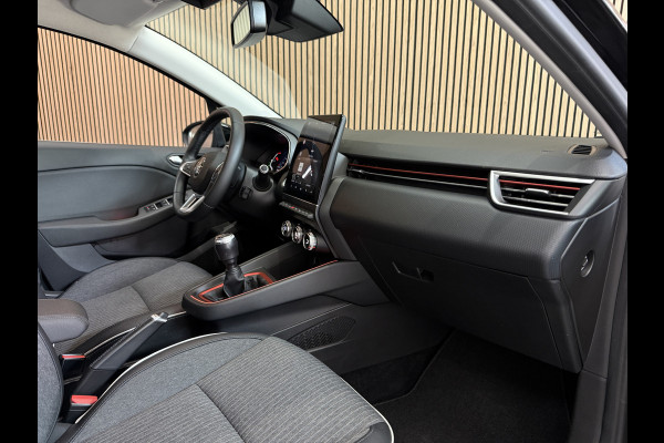 Renault Clio 1.0 TCe 100 pk Intens | Groot Navi | 360 | Stoel & Stuur verwarming | Carplay | 100% Dealer onderhouden!