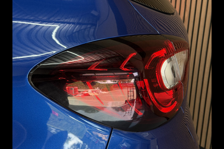 Renault Captur 1.3 TCe 150pk Version S | R-Link Navi | 17" | Clima | Stoelverwarming | Camera | Led | 100% Dealer onderhouden!