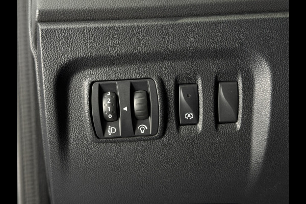 Renault Captur 1.3 TCe 150pk Version S | R-Link Navi | 17" | Clima | Stoelverwarming | Camera | Led | 100% Dealer onderhouden!