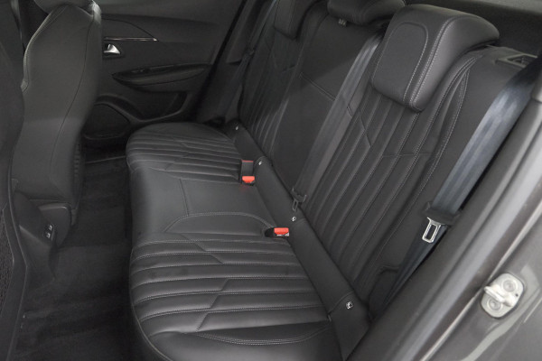 Peugeot 2008 PureTech 130 GT Pack | Leer-Pakket | Dodehoekdetectie | Camera | Navigatie