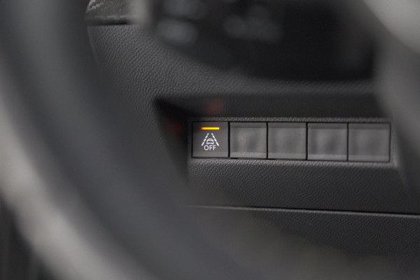 Peugeot 2008 PureTech 130 GT Pack | Leer-Pakket | Dodehoekdetectie | Camera | Navigatie