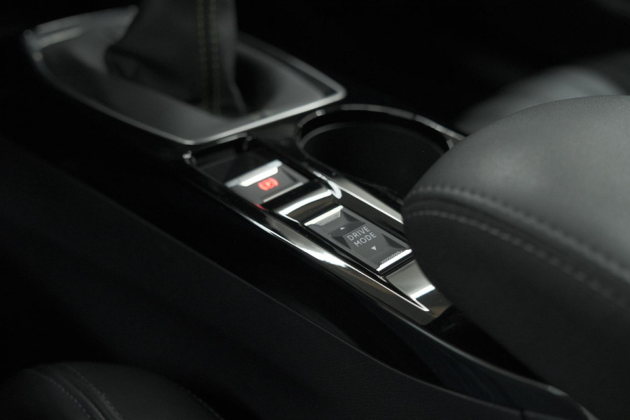 Peugeot 2008 PureTech 130 GT Pack | Leer-Pakket | Dodehoekdetectie | Camera | Navigatie