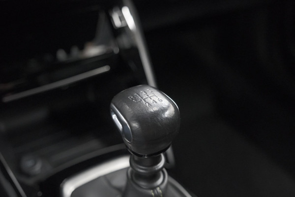 Peugeot 2008 PureTech 130 GT Pack | Leer-Pakket | Dodehoekdetectie | Camera | Navigatie