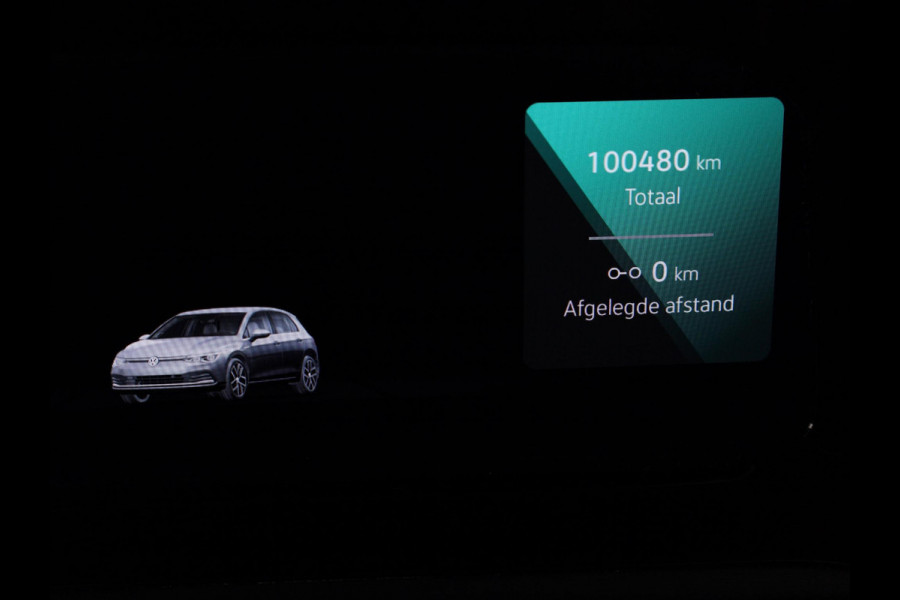 Volkswagen Golf 1.5 eTSI Style 150PK | Automaat (DSG) | Navigatie | Parkeersensoren | Led