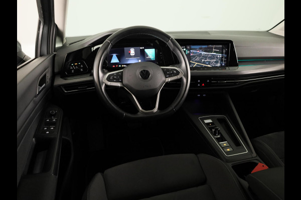 Volkswagen Golf 1.5 eTSI Style 150PK | Automaat (DSG) | Navigatie | Parkeersensoren | Led