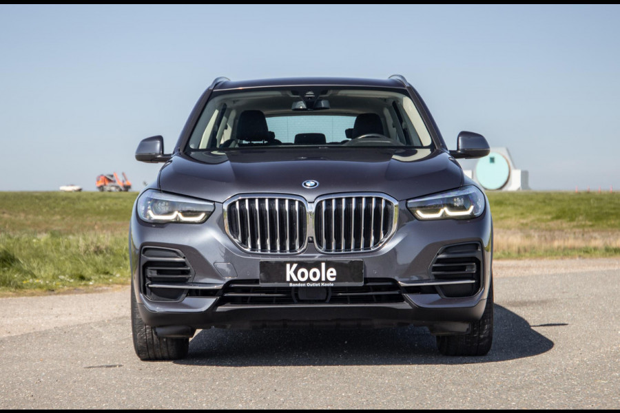 BMW X5 xDrive45e Executive CARPLAY / CAMERA / DEALER ONDERHOUDEN / ZWART LEER / TREKHAAK