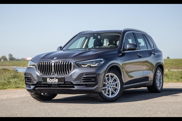BMW X5 xDrive45e Executive CARPLAY / CAMERA / DEALER ONDERHOUDEN / ZWART LEER / TREKHAAK