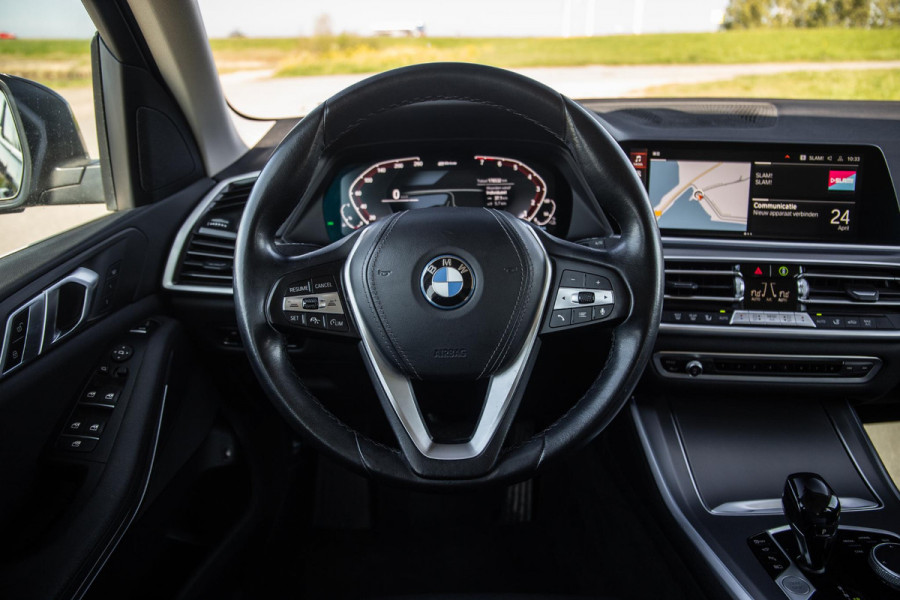 BMW X5 xDrive45e Executive CARPLAY / CAMERA / DEALER ONDERHOUDEN / ZWART LEER / TREKHAAK