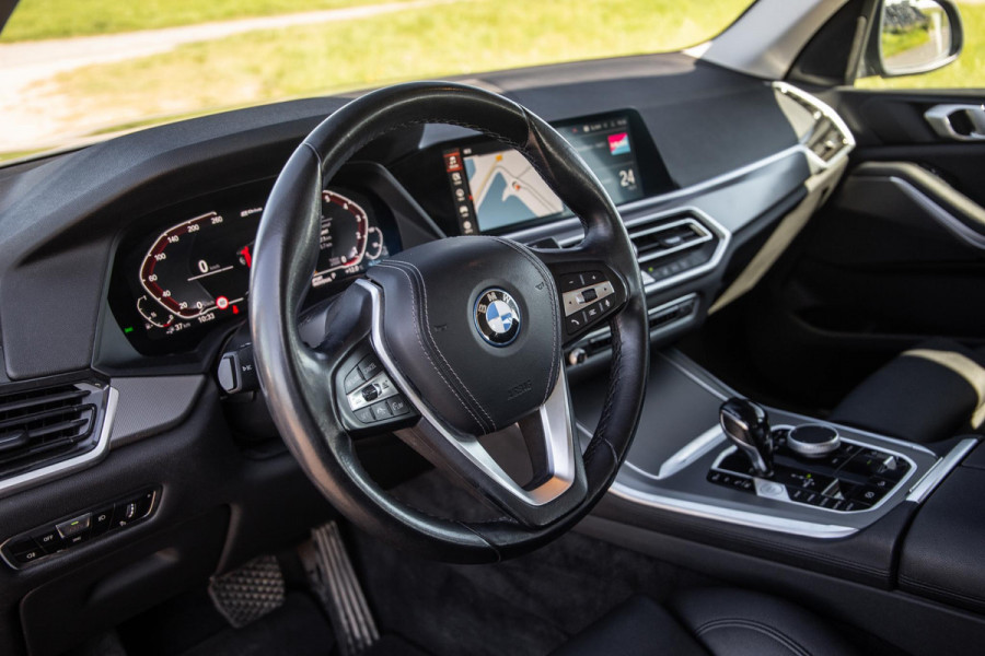 BMW X5 xDrive45e Executive CARPLAY / CAMERA / DEALER ONDERHOUDEN / ZWART LEER / TREKHAAK
