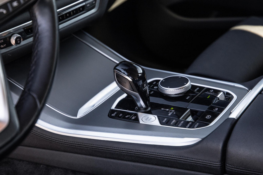 BMW X5 xDrive45e Executive CARPLAY / CAMERA / DEALER ONDERHOUDEN / ZWART LEER / TREKHAAK