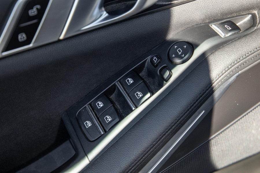 BMW X5 xDrive45e Executive CARPLAY / CAMERA / DEALER ONDERHOUDEN / ZWART LEER / TREKHAAK