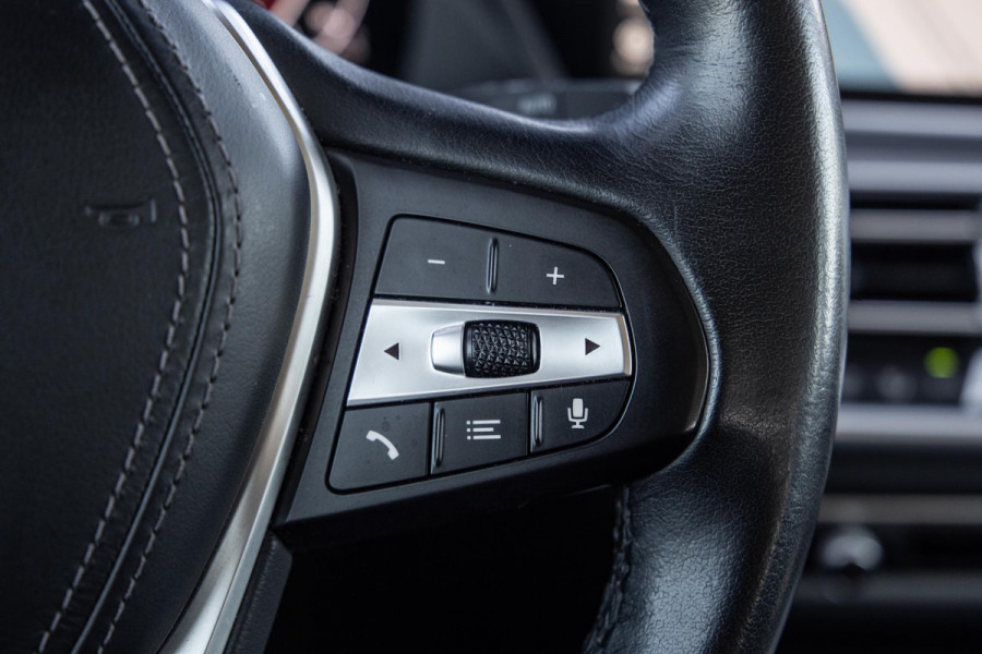 BMW X5 xDrive45e Executive CARPLAY / CAMERA / DEALER ONDERHOUDEN / ZWART LEER / TREKHAAK