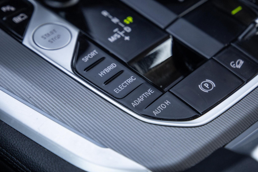 BMW X5 xDrive45e Executive CARPLAY / CAMERA / DEALER ONDERHOUDEN / ZWART LEER / TREKHAAK