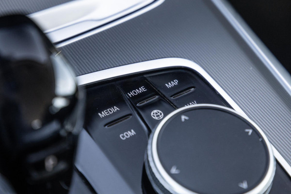 BMW X5 xDrive45e Executive CARPLAY / CAMERA / DEALER ONDERHOUDEN / ZWART LEER / TREKHAAK