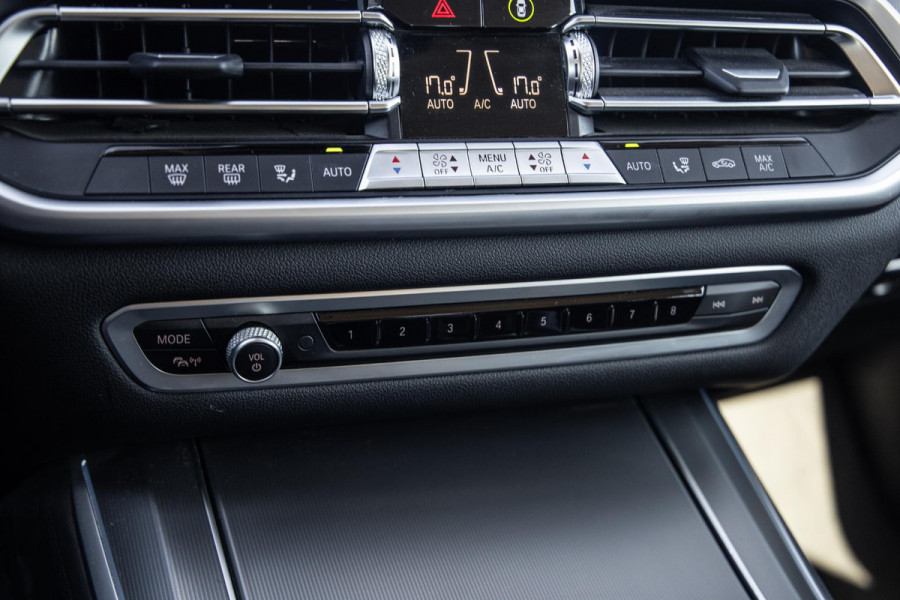 BMW X5 xDrive45e Executive CARPLAY / CAMERA / DEALER ONDERHOUDEN / ZWART LEER / TREKHAAK