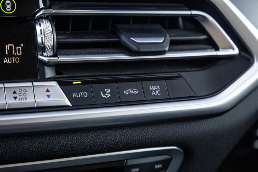 BMW X5 xDrive45e Executive CARPLAY / CAMERA / DEALER ONDERHOUDEN / ZWART LEER / TREKHAAK