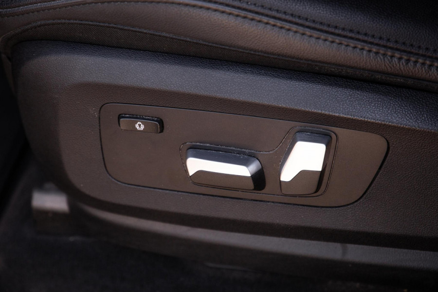 BMW X5 xDrive45e Executive CARPLAY / CAMERA / DEALER ONDERHOUDEN / ZWART LEER / TREKHAAK
