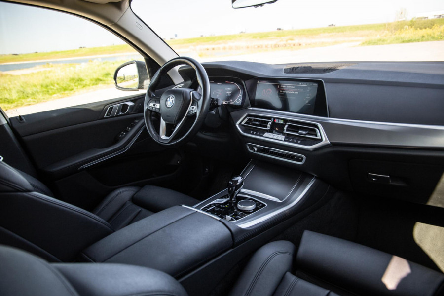 BMW X5 xDrive45e Executive CARPLAY / CAMERA / DEALER ONDERHOUDEN / ZWART LEER / TREKHAAK