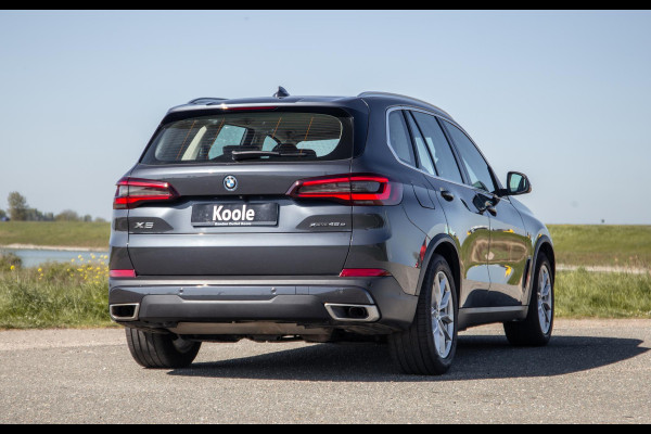BMW X5 xDrive45e Executive CARPLAY / CAMERA / DEALER ONDERHOUDEN / ZWART LEER / TREKHAAK