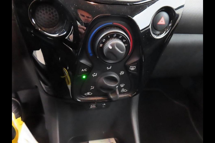 Peugeot 108 1.0 e-VTi Allure TOP! - Automaat - Navi - ToTone - Airco - Org.NL