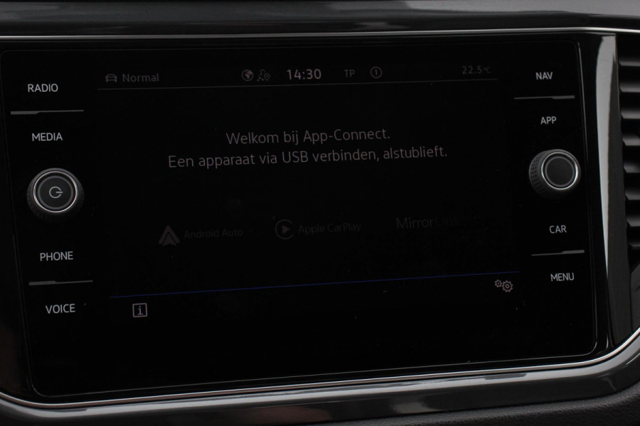 Volkswagen T-Roc 1.5 TSI DSG Sport 150 PK Navigatie Apple Carplay/Android Auto Climate Control Camera Adaptive Cruise Control Electrisch bedienbare achterklep