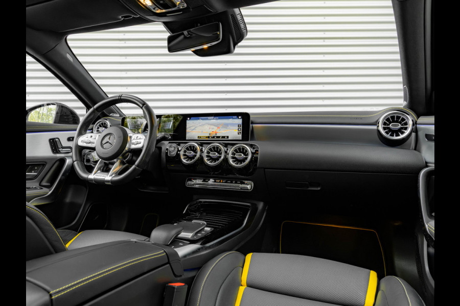 Mercedes-Benz A-Klasse AMG 45 S 4MATIC+ - Pano - Schaalstoelen - Milltek Uitlaat - Distronic