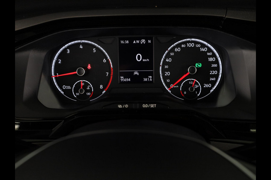Volkswagen Polo 1.0 TSI Comfortline 95 PK | Automaat (DSG) | Navigatie | Parkeersensoren | Adative cruise control